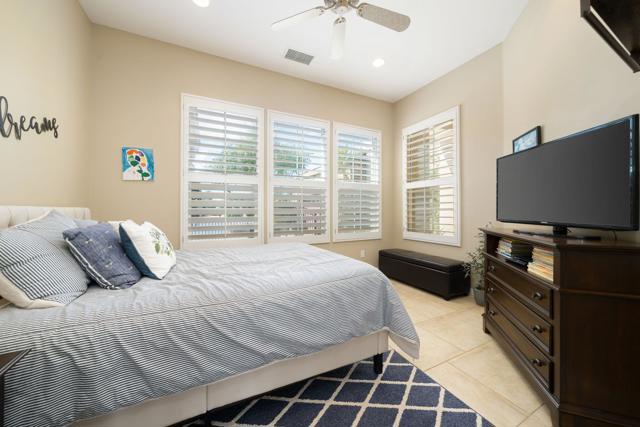 60590 Lace Leaf Court, La Quinta CA: https://media.crmls.org/mediaz/6fe7e2fb-481a-4d1b-9f59-a57462fb1740.jpg