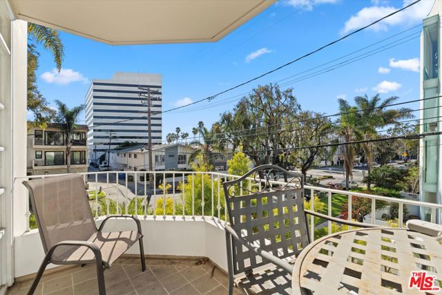 421 California Avenue, 102 photo 4