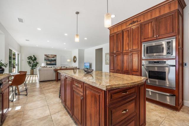 Detail Gallery Image 16 of 46 For 1314 Deerbrook Dr, San Marcos,  CA 92069 - 4 Beds | 3/2 Baths