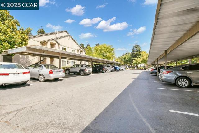 1255 Lakeview Cir, Pittsburg CA: https://media.crmls.org/mediaz/6fea052d-629a-42af-9e3c-f3e506526be2.jpg