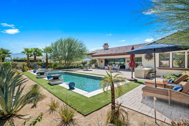 11 Alicante Circle, Rancho Mirage CA: https://media.crmls.org/mediaz/6feab349-5869-4b23-a611-58c5fee991f6.jpg