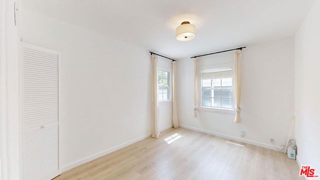 2032 W 80th Street, Los Angeles CA: https://media.crmls.org/mediaz/6feb2ecb-98d1-4236-a45a-dbfb83960cb6.jpg