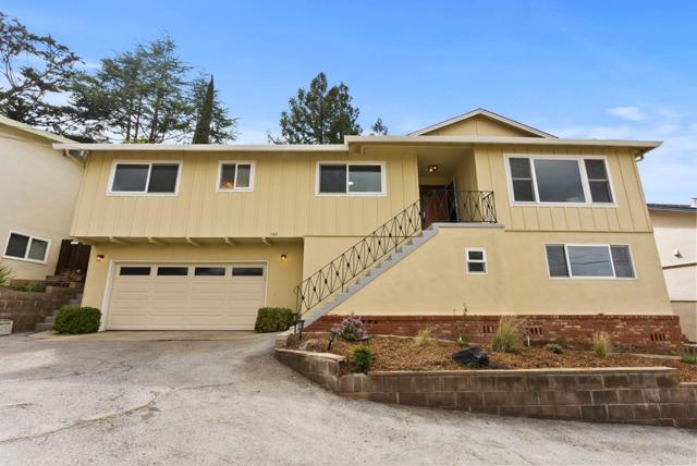 140 Virginia Avenue, Belmont CA: https://media.crmls.org/mediaz/6feb5295-ab84-4e1c-b41f-003d512e85c1.jpg