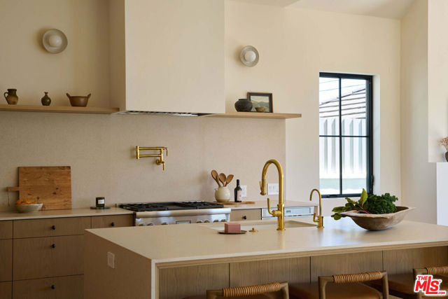 7841 Stewart Avenue, Los Angeles CA: https://media.crmls.org/mediaz/6fec878e-bb9a-4f36-a7c3-1a08af4d2279.jpg