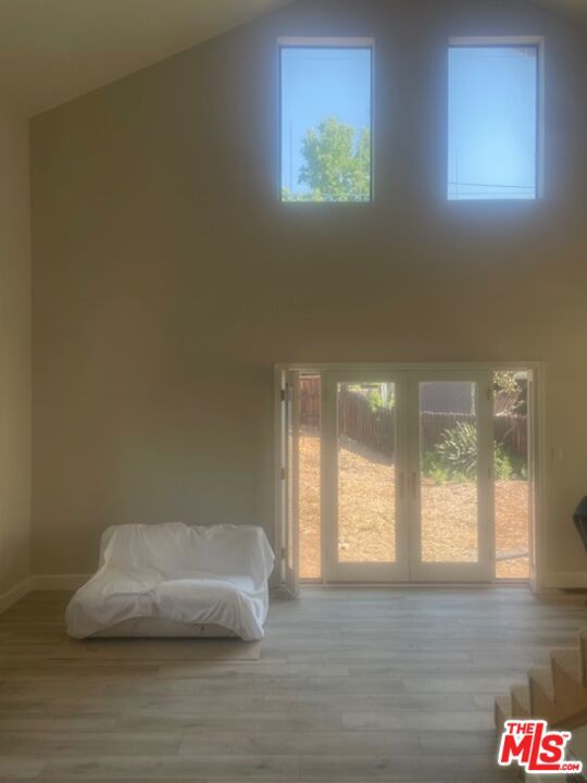 2660 Calle Abedul, Thousand Oaks CA: https://media.crmls.org/mediaz/6fece14e-fbbb-4186-8f47-d38af91152b2.jpg