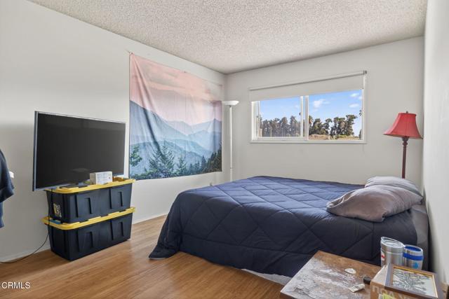 2833 Sailor Avenue, Ventura CA: https://media.crmls.org/mediaz/6fed09ba-7940-4994-89ca-abcbf4ee3560.jpg