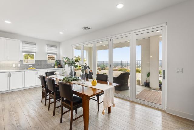 1409 Apex Place, Escondido CA: https://media.crmls.org/mediaz/6fed3e71-fa6b-4ece-85d8-924401d0ab30.jpg
