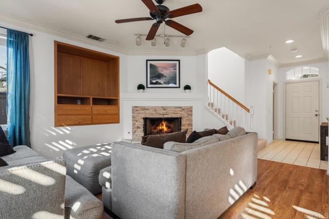 Detail Gallery Image 10 of 44 For 1959 Oxford Ct, Vista,  CA 92081 - 3 Beds | 2/1 Baths