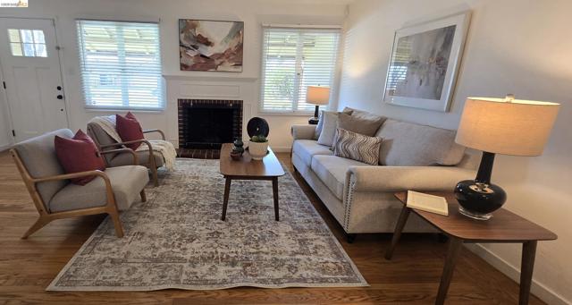 1142 Oakwood Ave, Vallejo CA: https://media.crmls.org/mediaz/6fee1a65-4503-4342-a5bb-b4ca702f1e75.jpg