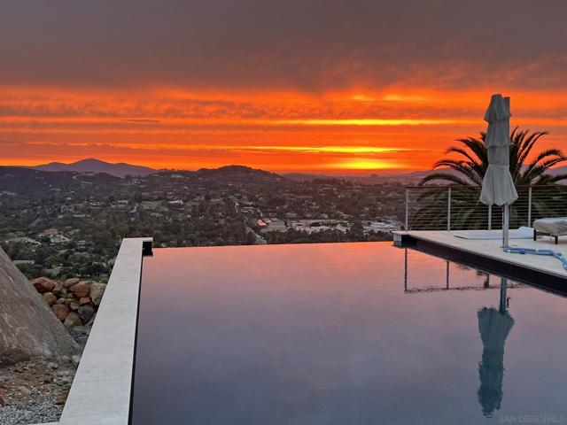 15484 Markar Rd, Poway CA: https://media.crmls.org/mediaz/6fee5f0e-b15a-4dbf-b9e1-4fd17bd82a8d.jpg