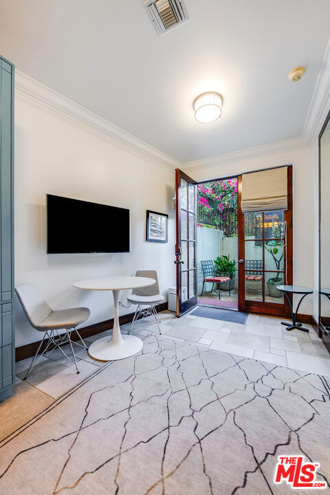 1925 Curson Place, Los Angeles CA: https://media.crmls.org/mediaz/6fee6c52-ee87-4d41-955e-e17509612044.jpg