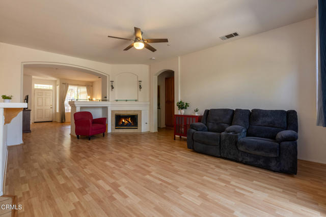 Detail Gallery Image 8 of 29 For 7505 Eisenhower St, Ventura,  CA 93003 - 3 Beds | 2 Baths