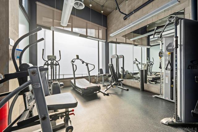 777 6Th Ave, San Diego CA: https://media.crmls.org/mediaz/6feeee53-411a-42da-9780-135cb8897cff.jpg