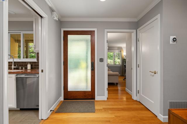 4457 LINDA WAY, Pleasanton CA: https://media.crmls.org/mediaz/6fef0cc3-ba0b-4b98-bf94-5ff02172f05f.jpg