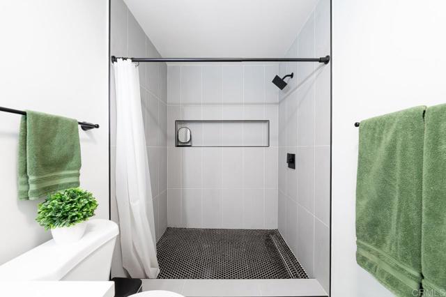 Detail Gallery Image 24 of 56 For 2442 Sunflower, Vista,  CA 92083 - 3 Beds | 2 Baths