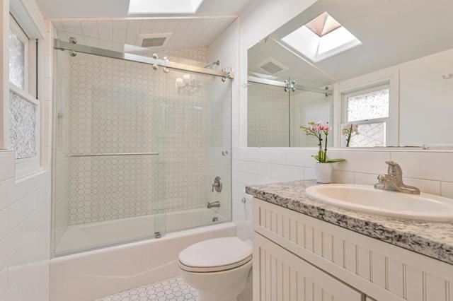 512 2nd Street, Santa Cruz CA: https://media.crmls.org/mediaz/6ff0341c-b07b-4f88-a290-e5ecb051c5d7.jpg