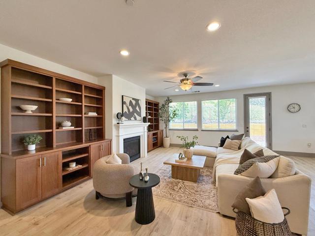 9283 Rancho Hills Drive, Gilroy CA: https://media.crmls.org/mediaz/6ff05125-0c22-4cd1-9122-cffb9b99611f.jpg