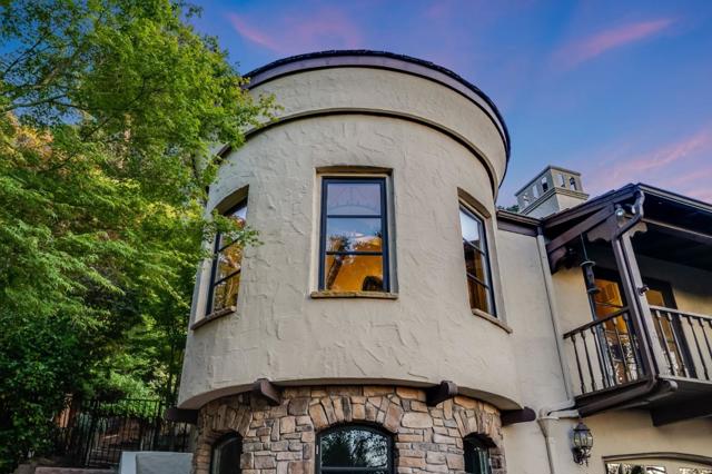 11510 Summit Wood Road, Los Altos Hills CA: https://media.crmls.org/mediaz/6ff06321-8796-4464-a191-a41f90965570.jpg