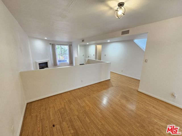 1957 N Bronson Avenue, Los Angeles CA: https://media.crmls.org/mediaz/6ff06bc6-44ca-4506-840b-9a6bec59e4b0.jpg