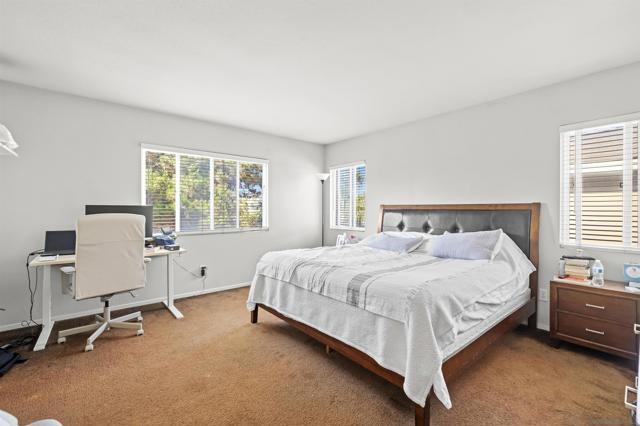 5954 Vista Santa Catarina, San Diego CA: https://media.crmls.org/mediaz/6ff0e174-3fef-432c-87fe-d840e8d8630a.jpg
