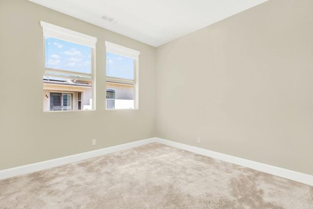 Image 33 of 54 For 16750 Coyote Bush Drive 58