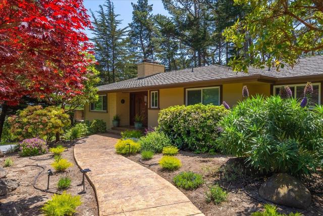 1 Windsor Rise, Monterey CA: https://media.crmls.org/mediaz/6ff281af-c8bd-4db5-8b21-c56ec115c49e.jpg
