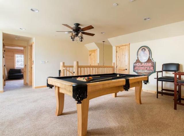 289 Stony Creek Road, Big Bear CA: https://media.crmls.org/mediaz/6ff29623-240b-4127-a2c0-8acc536ab02a.jpg