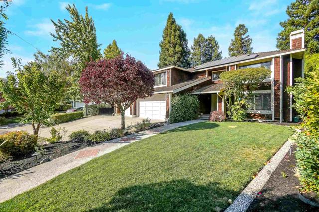 311 Andros Dr, San Ramon CA: https://media.crmls.org/mediaz/6ff3b937-1a09-4ba3-820c-8ec1f94c571c.jpg