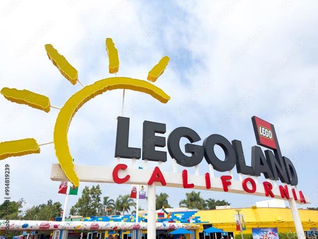 3190 Falcon Drive, Carlsbad CA: https://media.crmls.org/mediaz/6ff4c741-a081-4294-923e-4a595b980818.jpg