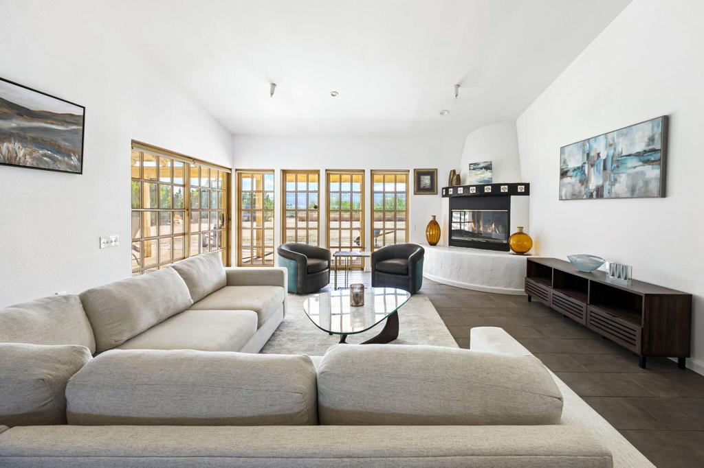 MLS #219139215DA image #2