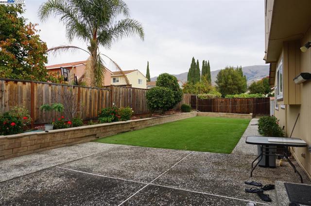 Image 41 of 43 For 236 Ottawa Way