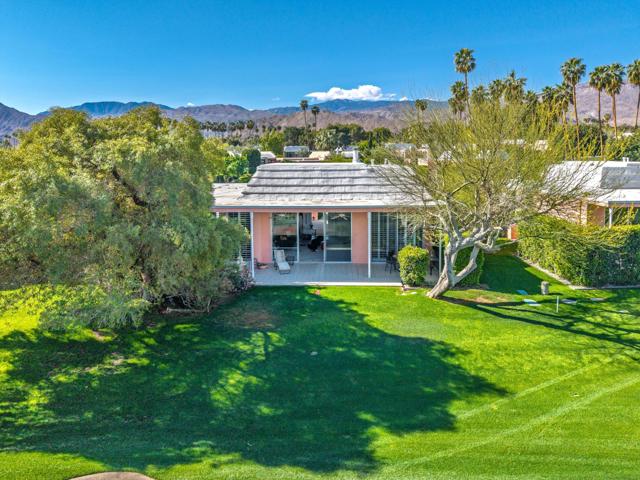 47314 Abdel Circle, Palm Desert CA: https://media.crmls.org/mediaz/6ff7dae8-0f5f-4f3c-8a27-10d50760db8d.jpg