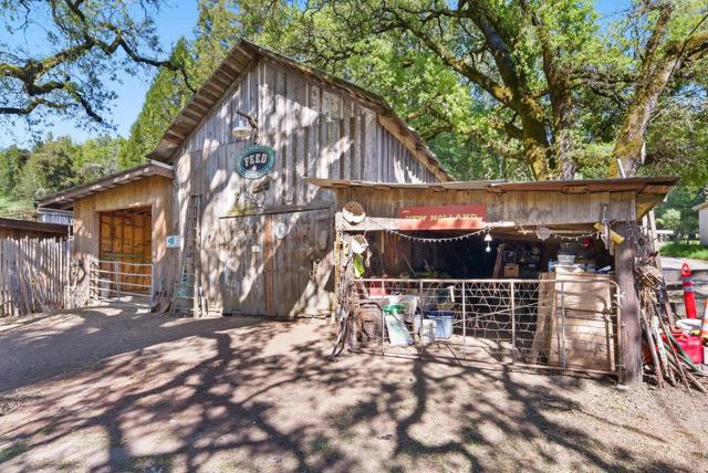 4200 Glenwood Drive, Scotts Valley CA: https://media.crmls.org/mediaz/6ff88a71-5802-4764-bb87-01a4a81edebc.jpg
