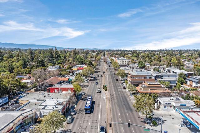 3876 3876 El Camino Real, Palo Alto CA: https://media.crmls.org/mediaz/6ff9012d-4c39-4dbe-8288-29d07f59f1a0.jpg