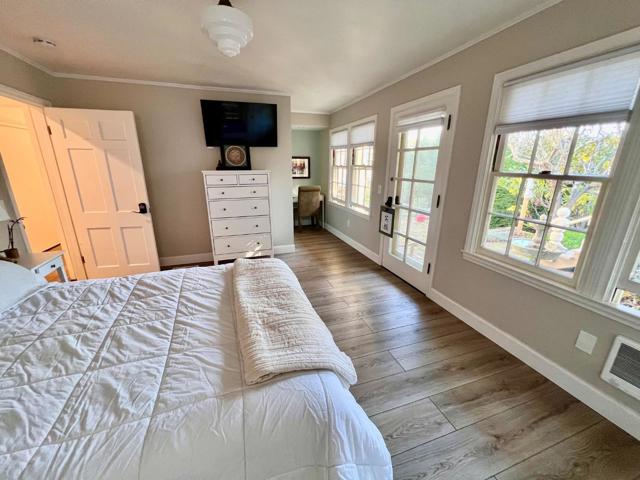 811 Alameda Avenue, Monterey CA: https://media.crmls.org/mediaz/6ff933d8-70a8-46aa-808b-5ce07d3b980c.jpg