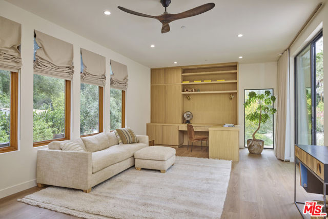 1416 Bonnell Drive, Topanga CA: https://media.crmls.org/mediaz/6ffacfd6-23c1-42f4-8fac-f17686e54dd6.jpg