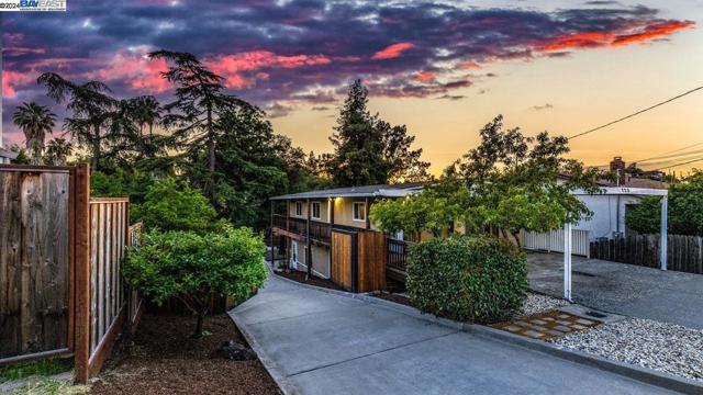 723 Kelly Ave, Martinez, California 94553, 4 Bedrooms Bedrooms, ,3 BathroomsBathrooms,Single Family Residence,For Sale,Kelly Ave,41061715