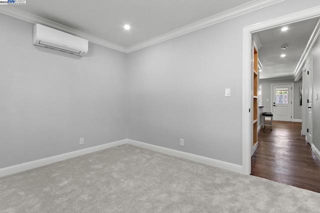 40167 Barbara St, Fremont CA: https://media.crmls.org/mediaz/6ffba347-01e5-4001-aed3-cb7435c83b0b.jpg