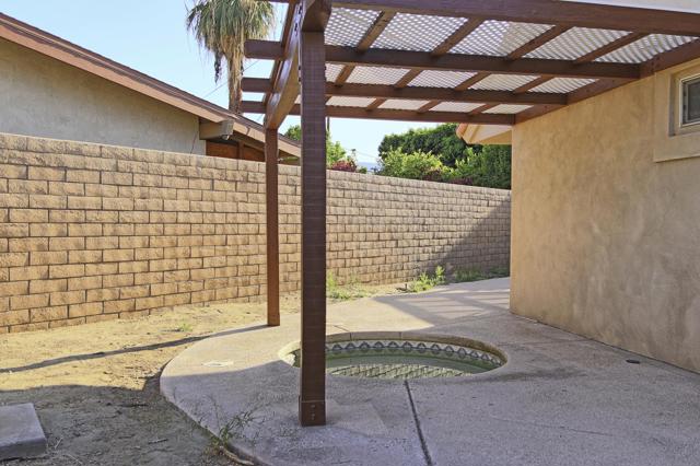 73969 Olive Court, Palm Desert CA: https://media.crmls.org/mediaz/6ffbdcbb-a838-496a-a623-32c3c0135a43.jpg