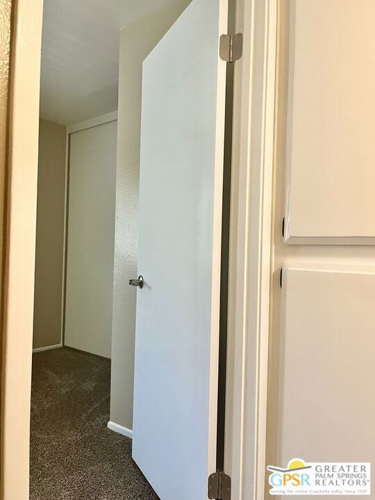 https://media.crmls.org/mediaz/6ffc0bc8-f8a2-445a-be67-b570ee5910c1.jpg?preset=X-Large