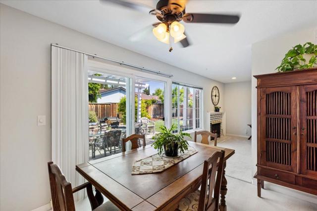 363 Conestoga Way, San Jose CA: https://media.crmls.org/mediaz/6ffc5f25-dbce-4a40-91e4-704bcca54067.jpg