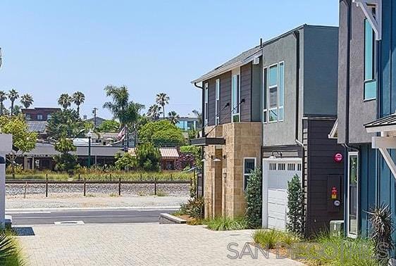 571 N Vulcan Ave, Encinitas CA: https://media.crmls.org/mediaz/6ffc6251-d536-4999-baae-e828060f1c18.jpg