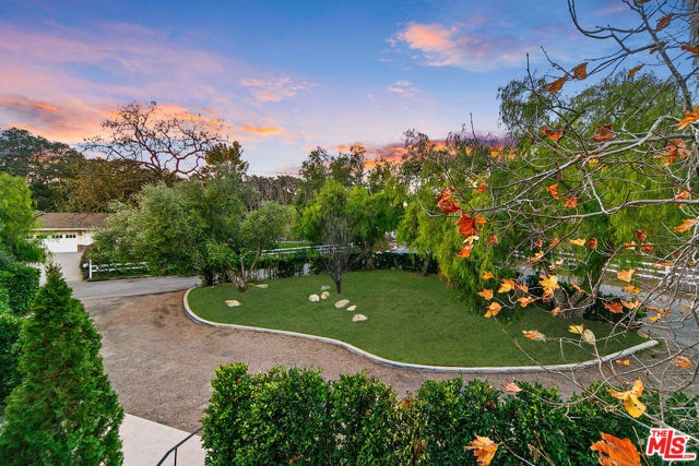 5850 Lapworth Drive, Agoura Hills CA: https://media.crmls.org/mediaz/6ffd76a3-5827-4aa9-8435-03afe435fb94.jpg