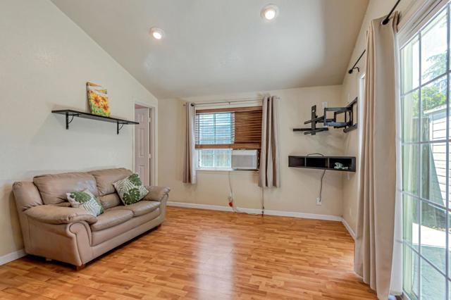 263 Vineyard Drive, San Jose CA: https://media.crmls.org/mediaz/7000391f-1afd-43e9-bd51-2b50fc50fe86.jpg
