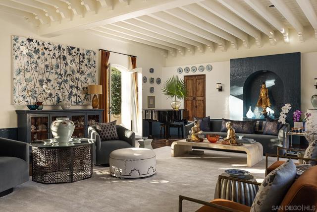 6977 Las Colinas, Rancho Santa Fe CA: https://media.crmls.org/mediaz/70005abd-3fbf-4e9c-a687-8bcc64be7e47.jpg