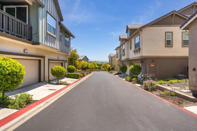 7038 Calistoga Lane, Dublin CA: https://media.crmls.org/mediaz/70010a76-37ac-40cb-8650-1d7568e80f2e.jpg