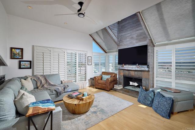 Detail Gallery Image 9 of 32 For 307 Longden Lane, Solana Beach,  CA 92075 - 2 Beds | 2/1 Baths