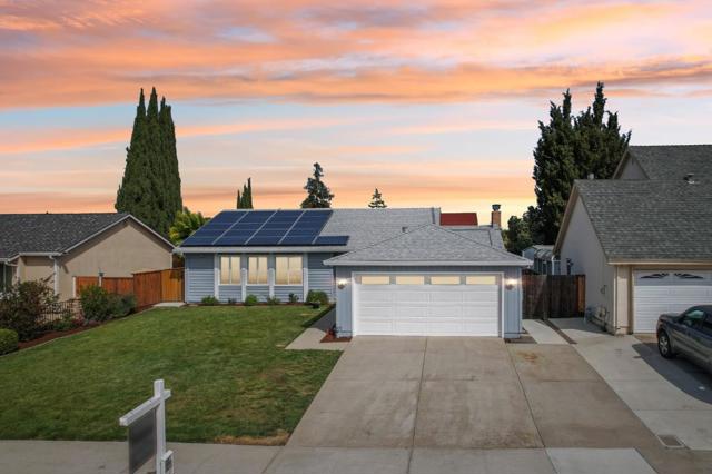 3039 Vesuvius Lane, San Jose CA: https://media.crmls.org/mediaz/70019d29-a78b-43f8-8be1-1337b067b1fd.jpg