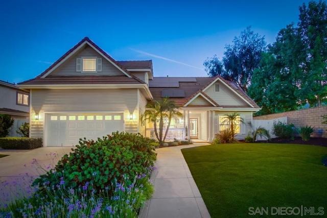 14590 Kent Hill Way, Poway CA: https://media.crmls.org/mediaz/7002a44f-cc48-4801-8d58-7ab2109d3437.jpg