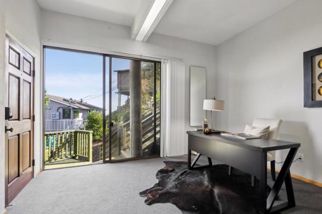 560 California Way, Woodside CA: https://media.crmls.org/mediaz/7002e857-8af0-4154-9b87-39b222527de2.jpg